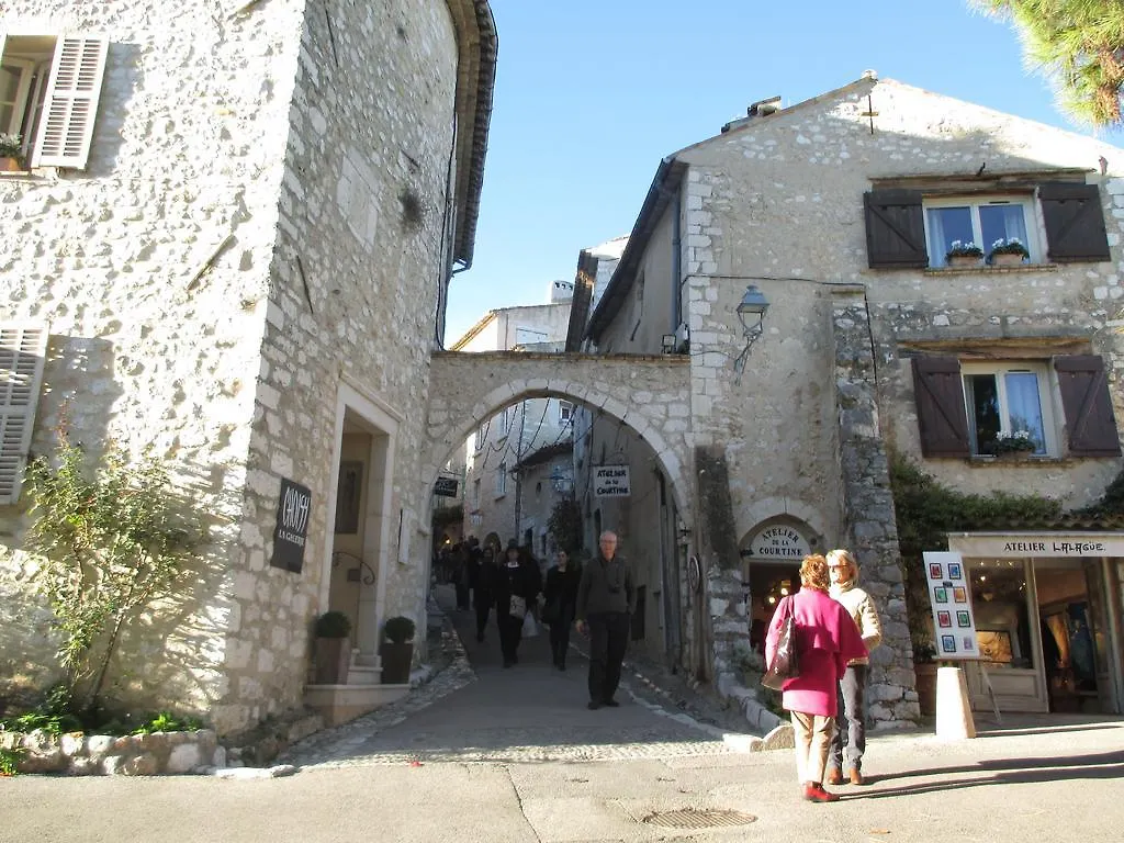 L,Olivaie Cote Jardin Villa Saint-Paul-de-Vence France